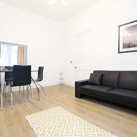 Stunning Modern 3 Bedroom Apartment เอดินบะระ ภายนอก รูปภาพ
