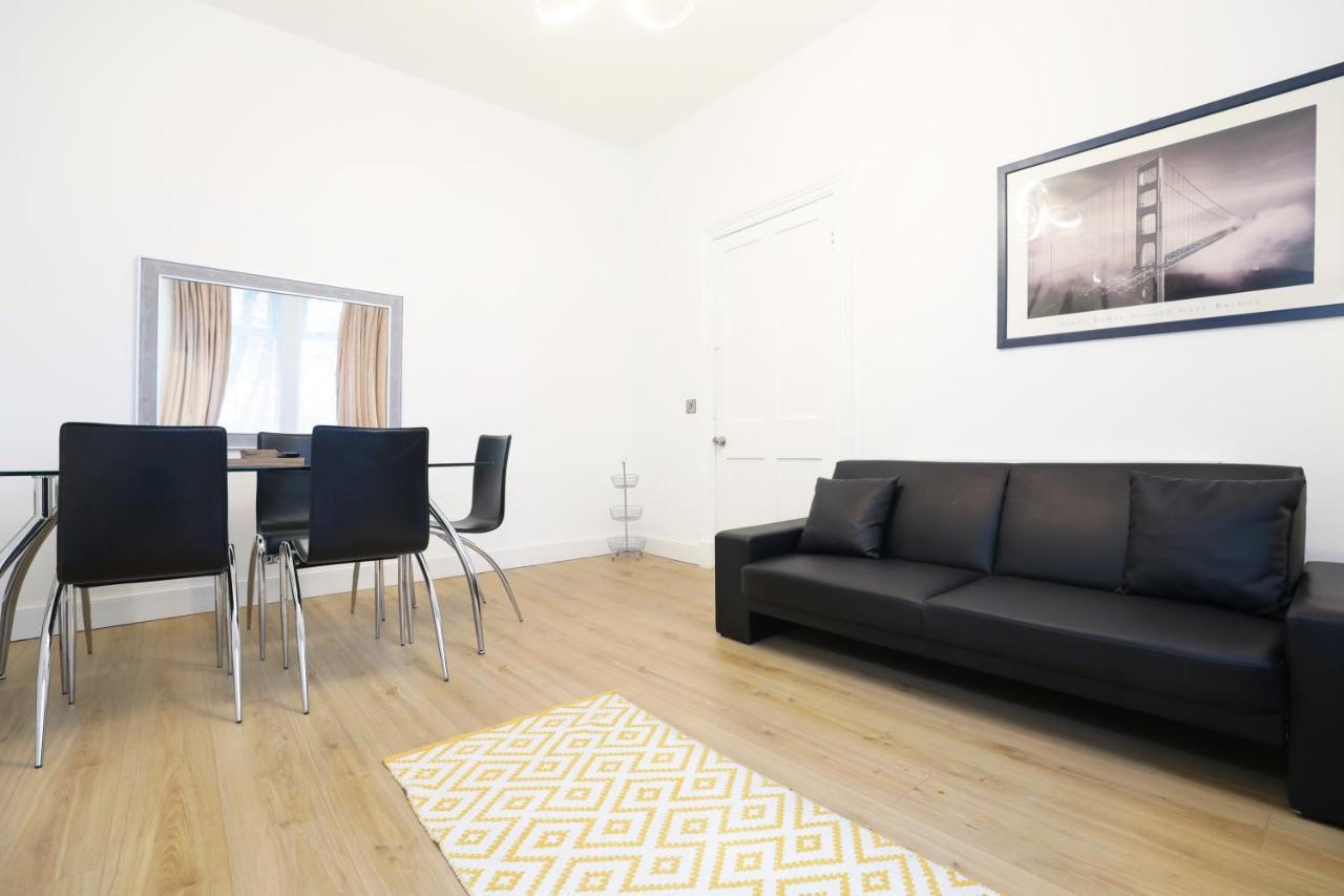 Stunning Modern 3 Bedroom Apartment เอดินบะระ ภายนอก รูปภาพ