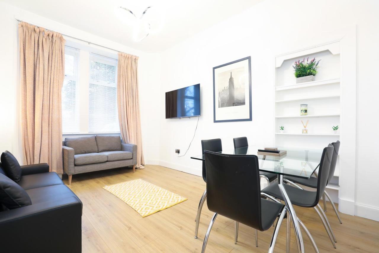 Stunning Modern 3 Bedroom Apartment เอดินบะระ ภายนอก รูปภาพ